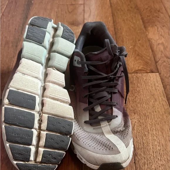 On Running Women's Cloudflow Shoes - Gray and Purple - Picture 3 of 4